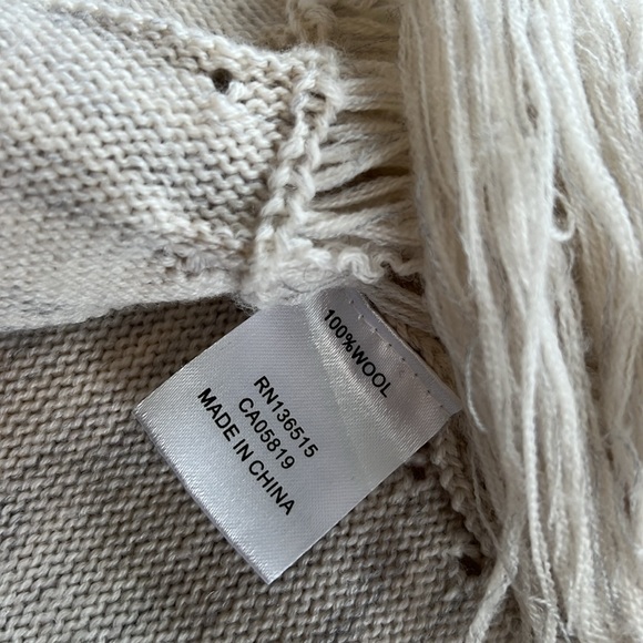 One Grey Day | Wool Sweater - Picture 4 of 4